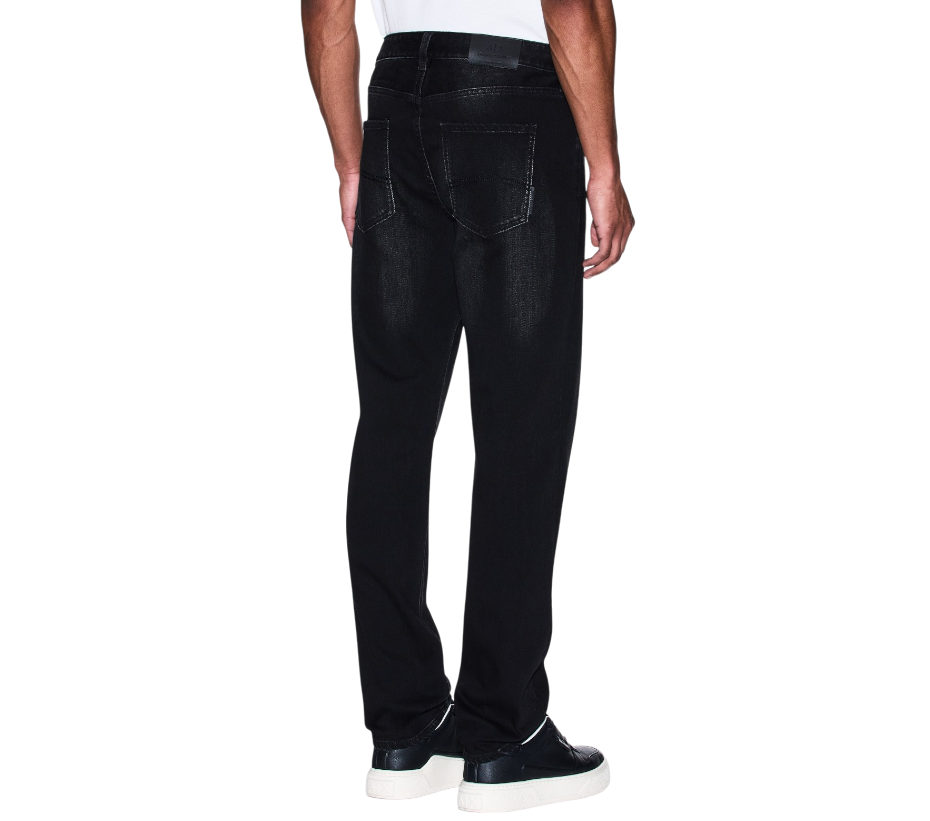 https://storage.alifshop.tj/media/images/alifshop/49534/muzhskie-dzhinsy-armani-exchange-xm000049-af13266-xs-chernyy-1769763329136.png