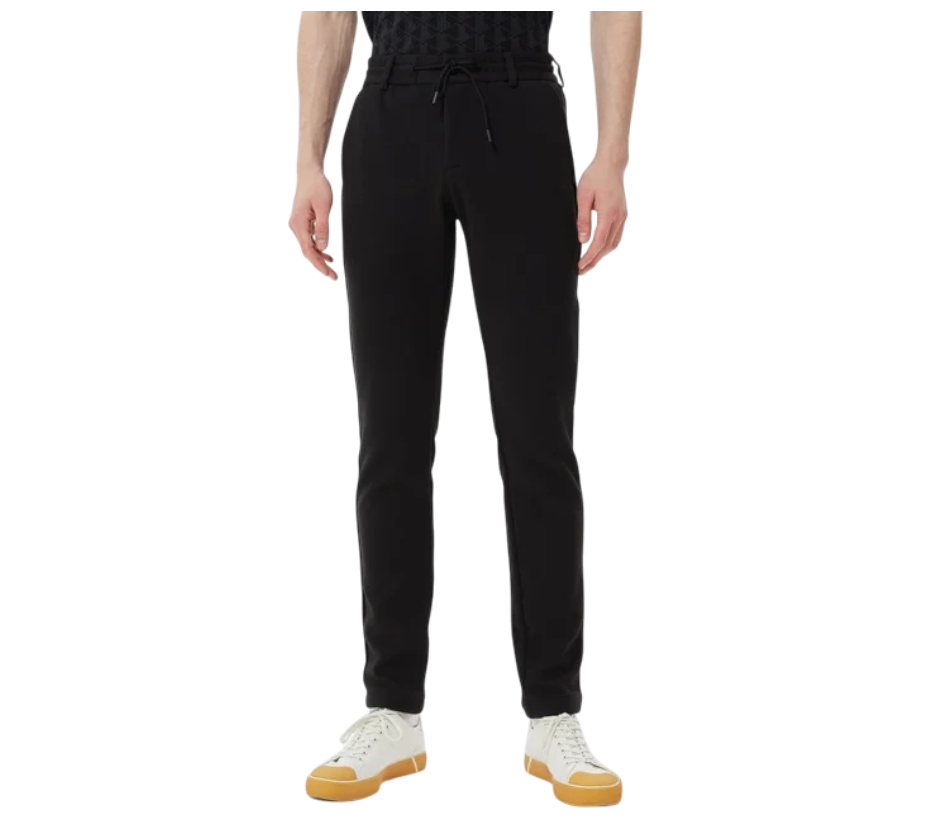 https://storage.alifshop.tj/media/images/alifshop/49688/muzhskie-bryuki-lacoste-hh0330-xl-chernyy-1769836633812.png