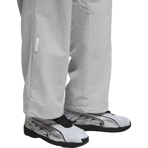 https://storage.alifshop.tj/media/images/alifshop/50144/sportivnye-bryuki-puma-pumatech-relaxed-track-pants-men-632097-l-chernyy-seryy-1770187780243.png
