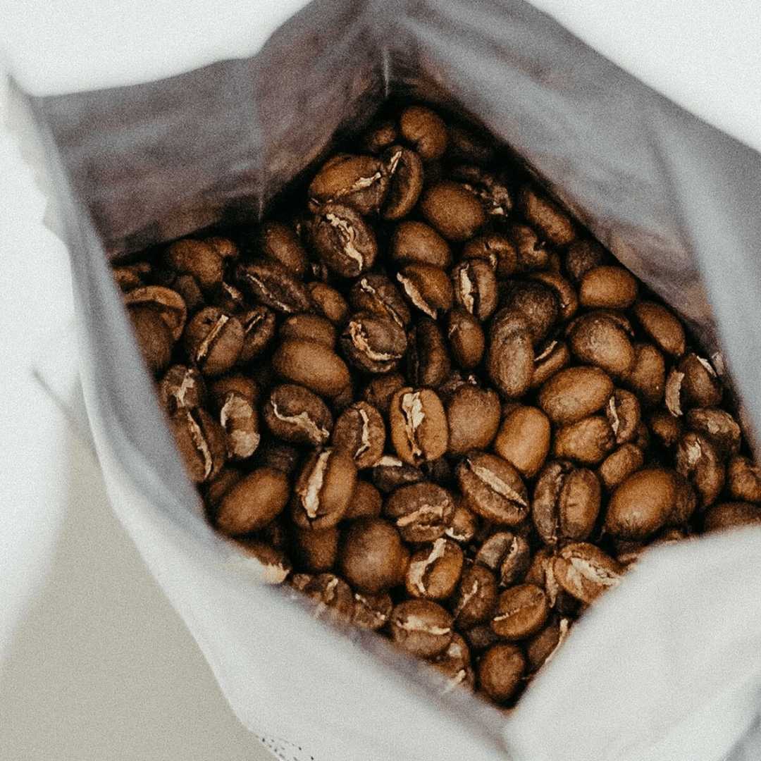 https://storage.alifshop.tj/media/images/alifshop/50400/kofe-v-zernah-delonghi-signature-espresso-light-blend-1kg-1770372652525.png