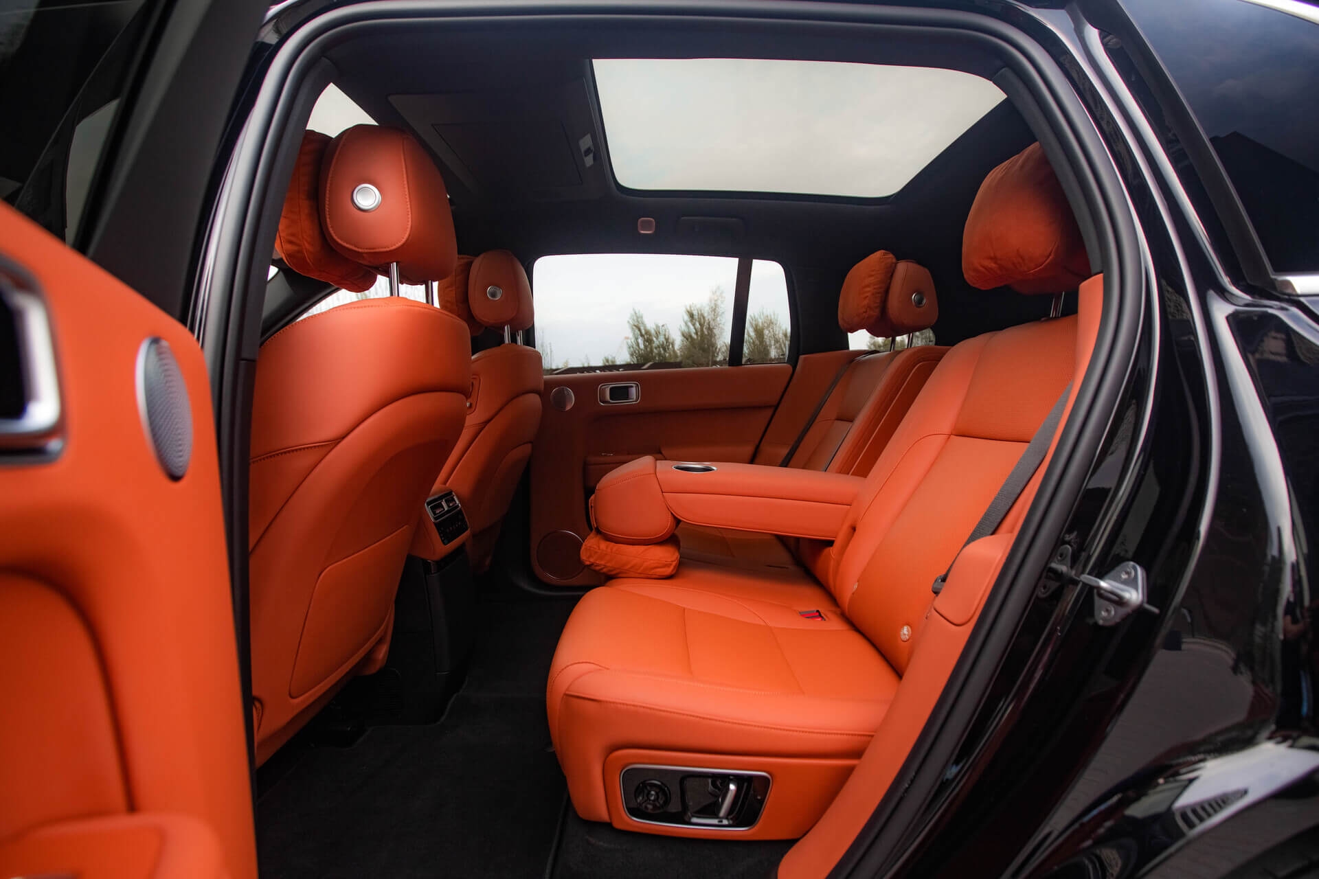 https://storage.alifshop.tj/media/images/alifshop/50518/lixiang-l7-ultra-edition-1-5-at-4wd-chernyy-1770621658211.jpg