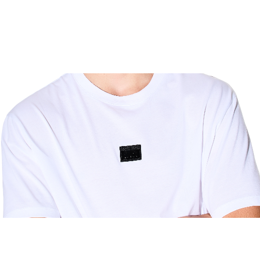 https://storage.alifshop.tj/media/images/alifshop/50615/muzhskaya-futbolka-armani-exchange-xm001479af10364u0002-xxs-belyy-1770702684378.png