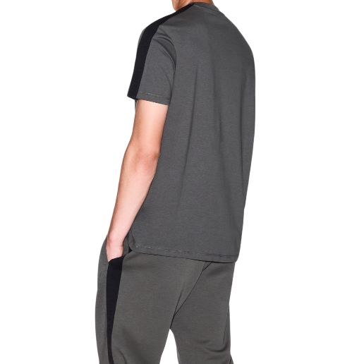 https://storage.alifshop.tj/media/images/alifshop/51117/muzhskaya-futbolka-armani-exchange-xm001283af10361u8144-xs-sero-chernyy-1770959512316.png