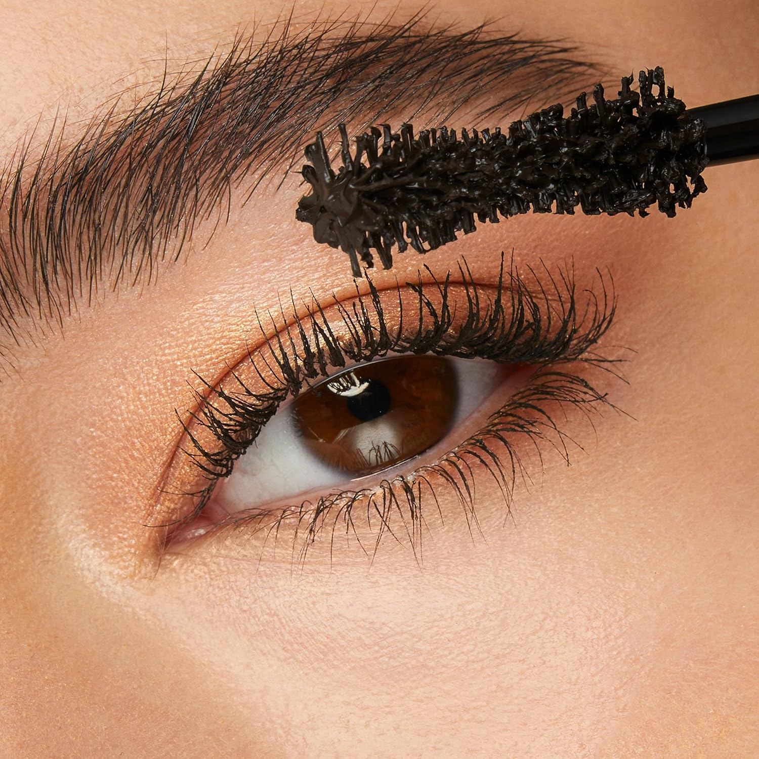 https://storage.alifshop.tj/media/images/alifshop/51956/tush-dlya-resnic-kiko-milano-extra-sculpt-volume-mascara-with-panoramic-effect-for-multiplied-eyelashes-01-1771827122421.png