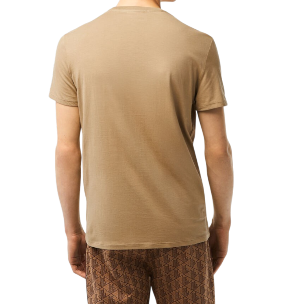 https://storage.alifshop.tj/media/images/alifshop/52536/muzhskaya-futbolka-lacoste-th6709-cb8-xs-bezhevyy-1772018367132.png