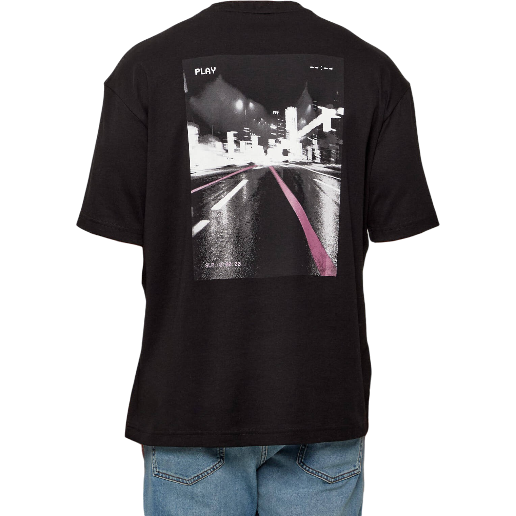 https://storage.alifshop.tj/media/images/alifshop/54679/muzhskaya-futbolka-boss-te-citylights-50556032-001-l-chernyy-1774860835939.png