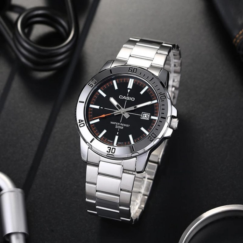 https://storage.alifshop.tj/media/images/alifshop/55218/naruchnye-chasy-casio-mtp-vd01d-1e2vudf-serebristo-chernyy-1775130335739.png