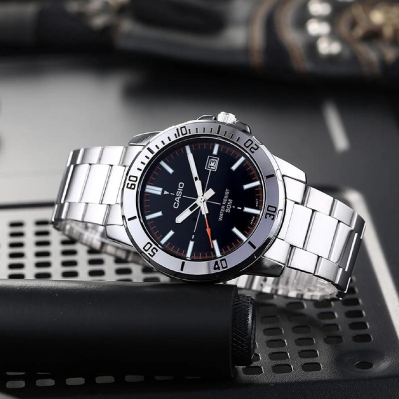 https://storage.alifshop.tj/media/images/alifshop/55218/naruchnye-chasy-casio-mtp-vd01d-1e2vudf-serebristo-chernyy-1775130337090.png