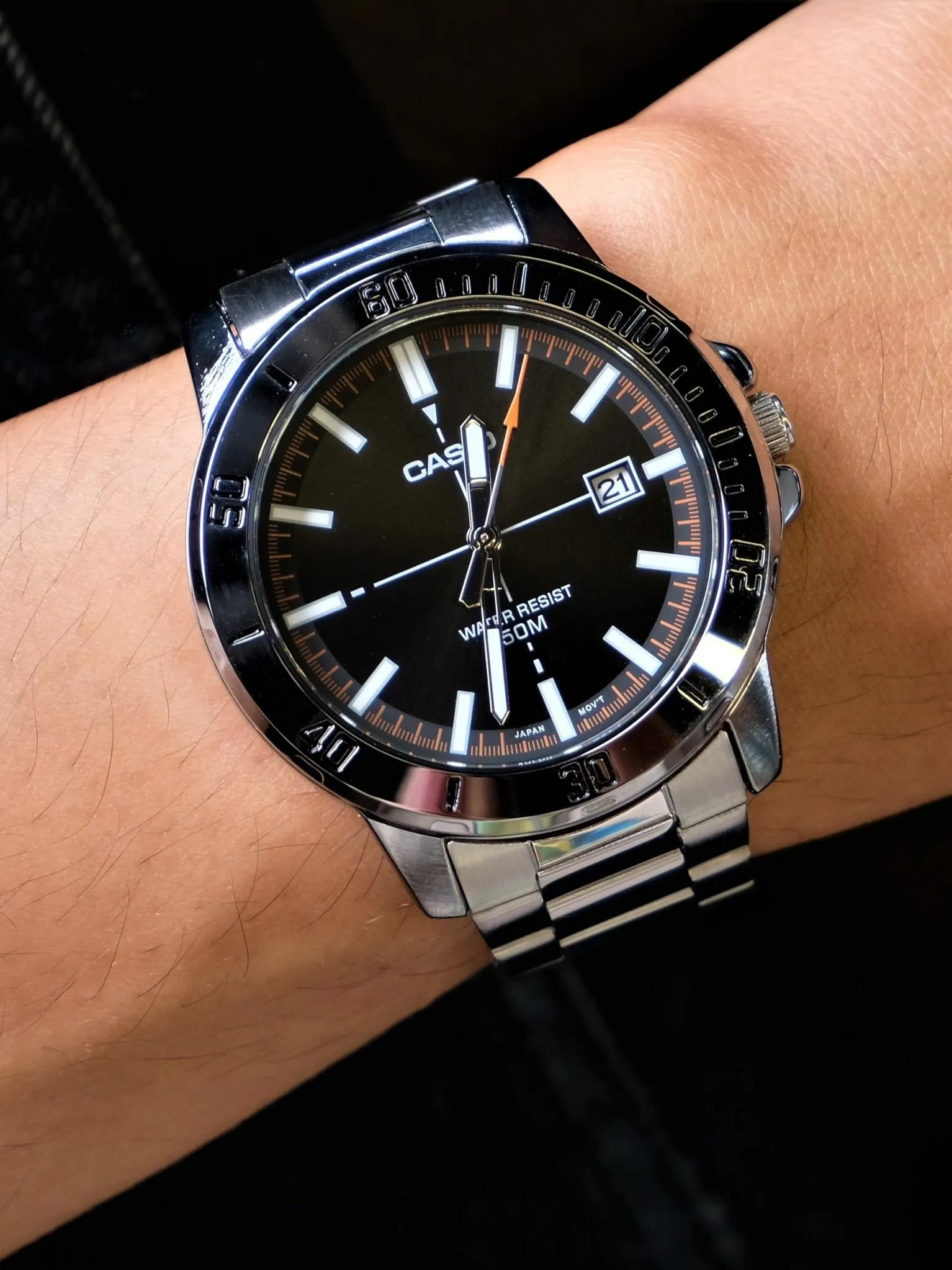 https://storage.alifshop.tj/media/images/alifshop/55218/naruchnye-chasy-casio-mtp-vd01d-1e2vudf-serebristo-chernyy-1775130339078.png