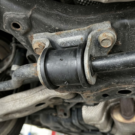 https://storage.alifshop.tj/media/images/alifshop/55585/vtulka-stabilizatora-zadnyaya-toyota-4881848021-1775815726737.png