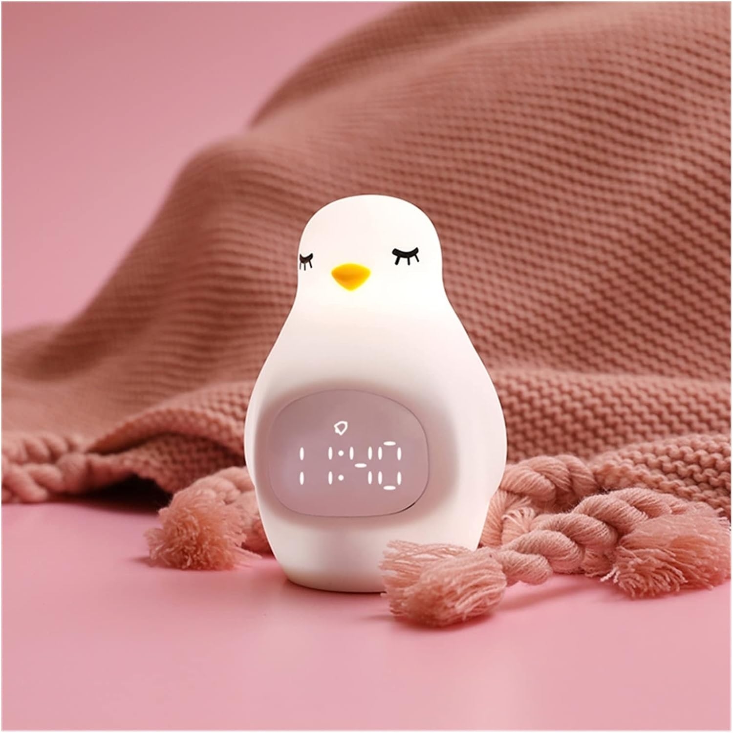 https://storage.alifshop.tj/media/images/alifshop/56673/svetilnik-budilnik-mengdo-penguin-belyy-1777379348391.jpg