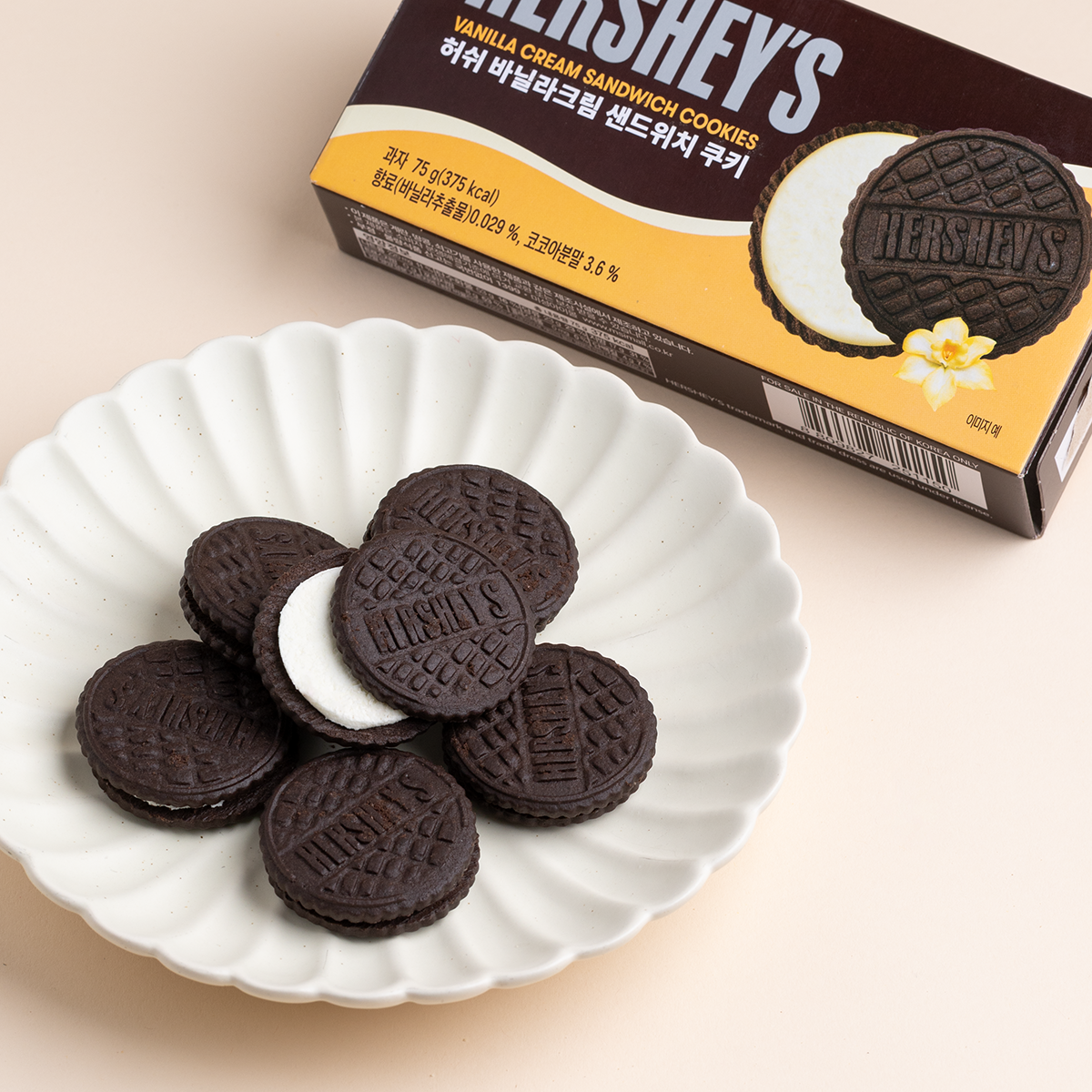 https://storage.alifshop.tj/media/images/alifshop/56922/pechene-hershey-s-vanilla-cream-sandwich-75-gr-1777895153916.png