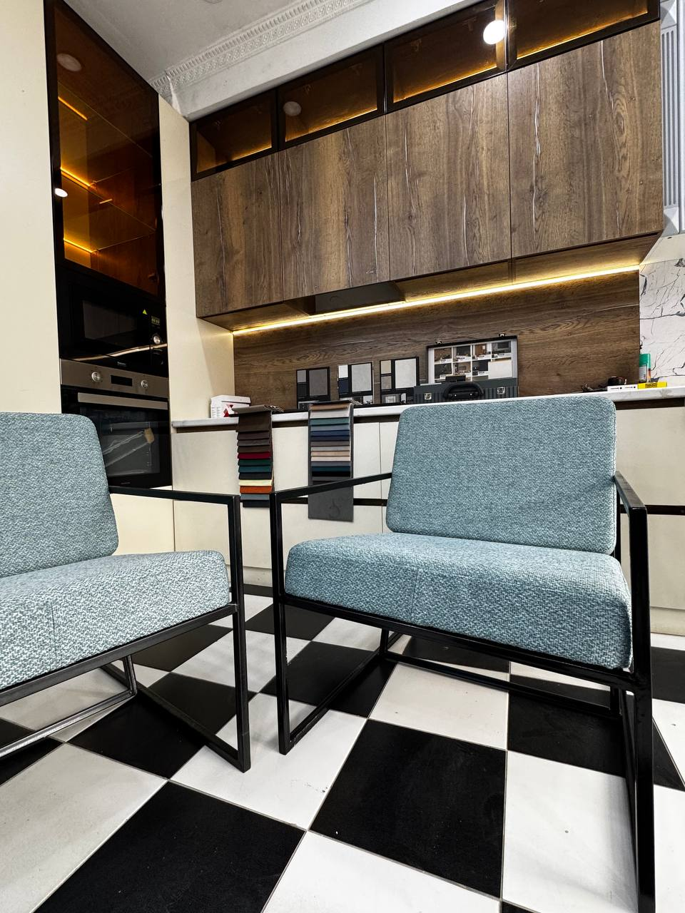 https://storage.alifshop.tj/media/images/alifshop/57361/kreslo-v-stile-loft-seryy-1778737556432.png