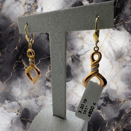 https://storage.alifshop.tj/media/images/alifshop/57438/sergi-iz-zolota-tojik-crystal-585-proba-3-20-gramm-1778837246361.jpg