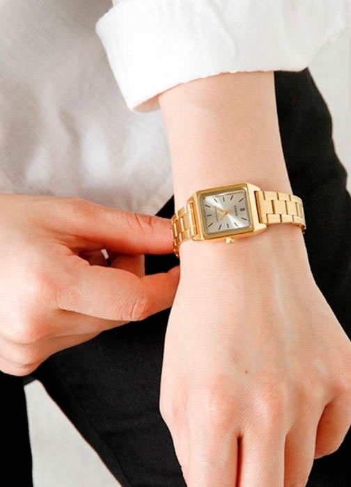 https://storage.alifshop.tj/media/images/alifshop/58260/naruchnye-chasy-casio-collection-ltp-v007g-9e-zolotistyy-1780385262163.jpg
