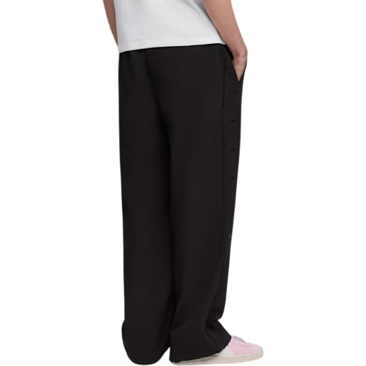 https://storage.alifshop.tj/media/images/alifshop/59159/muzhskie-bryuki-puma-t7-relaxed-woven-track-pants-men-636447-51-xl-chernyy-1781698767029.png