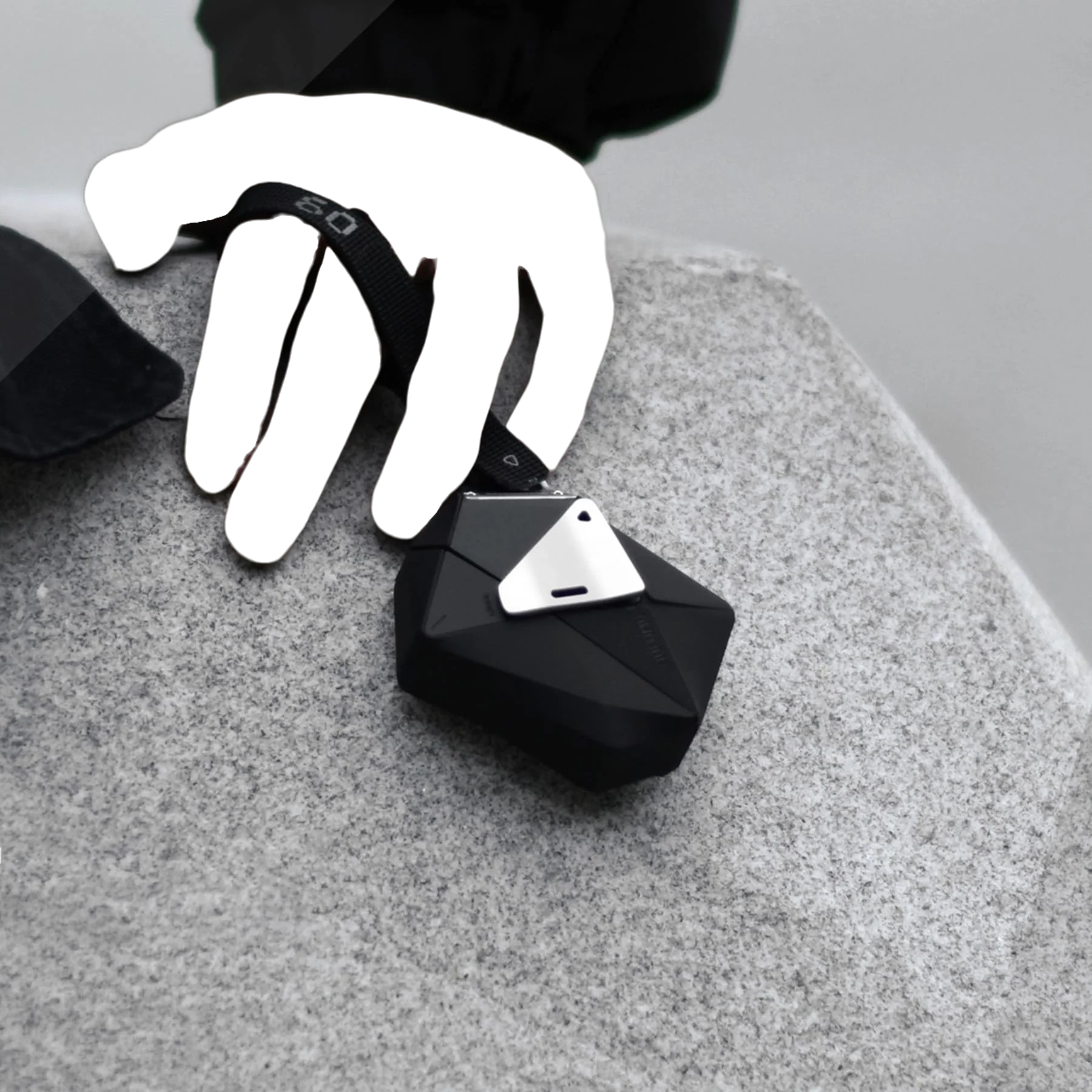 https://storage.alifshop.tj/media/images/alifshop/65168/chehol-dlya-airpods-pro-1-2-aulumu-a09-chernyy-1788419438821-lsVYN7o4.png