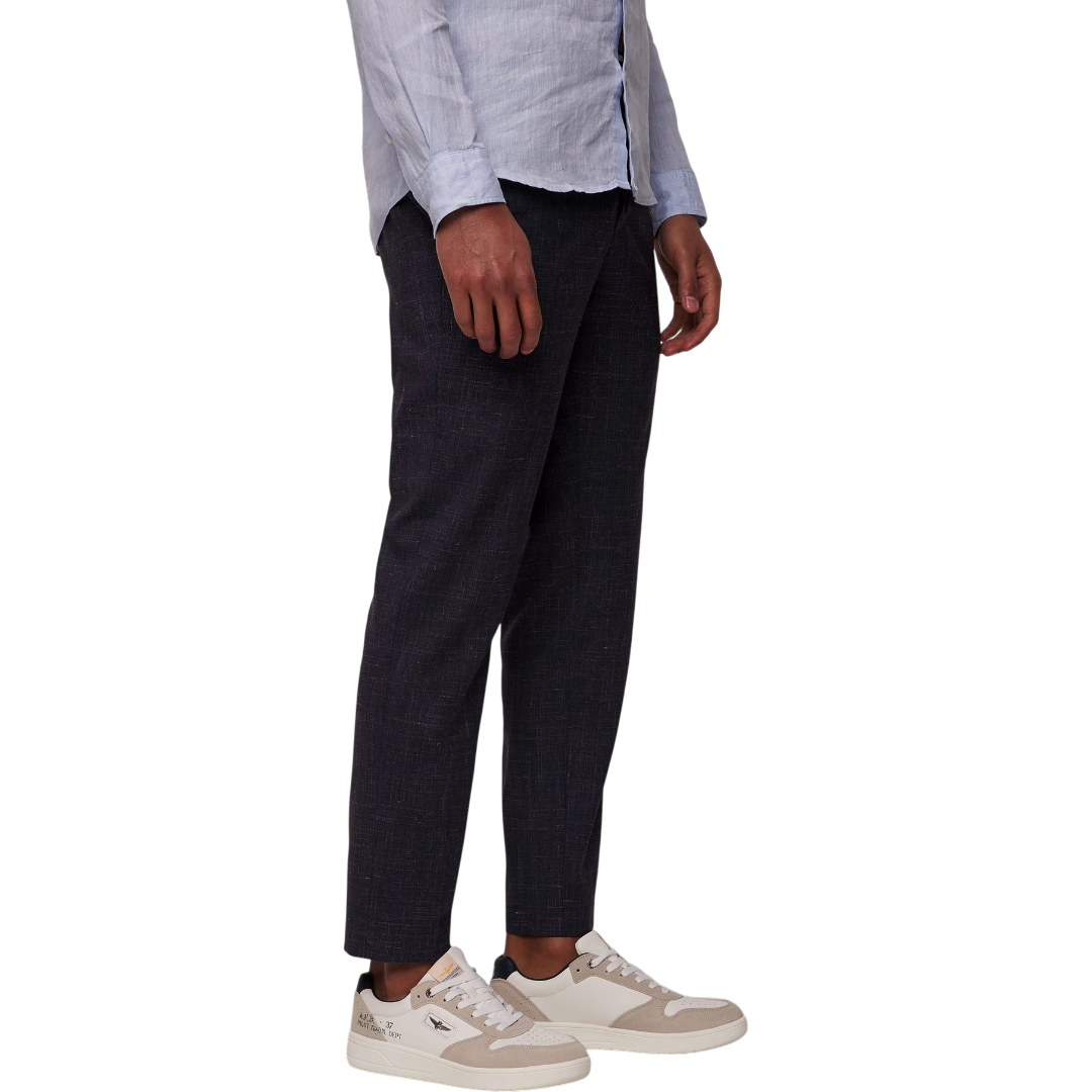 https://storage.alifshop.tj/media/images/alifshop/66930/muzhskie-bryuki-boss-50515088-404-xl-temno-siniy-1790080051905-AuUaqdbD.png