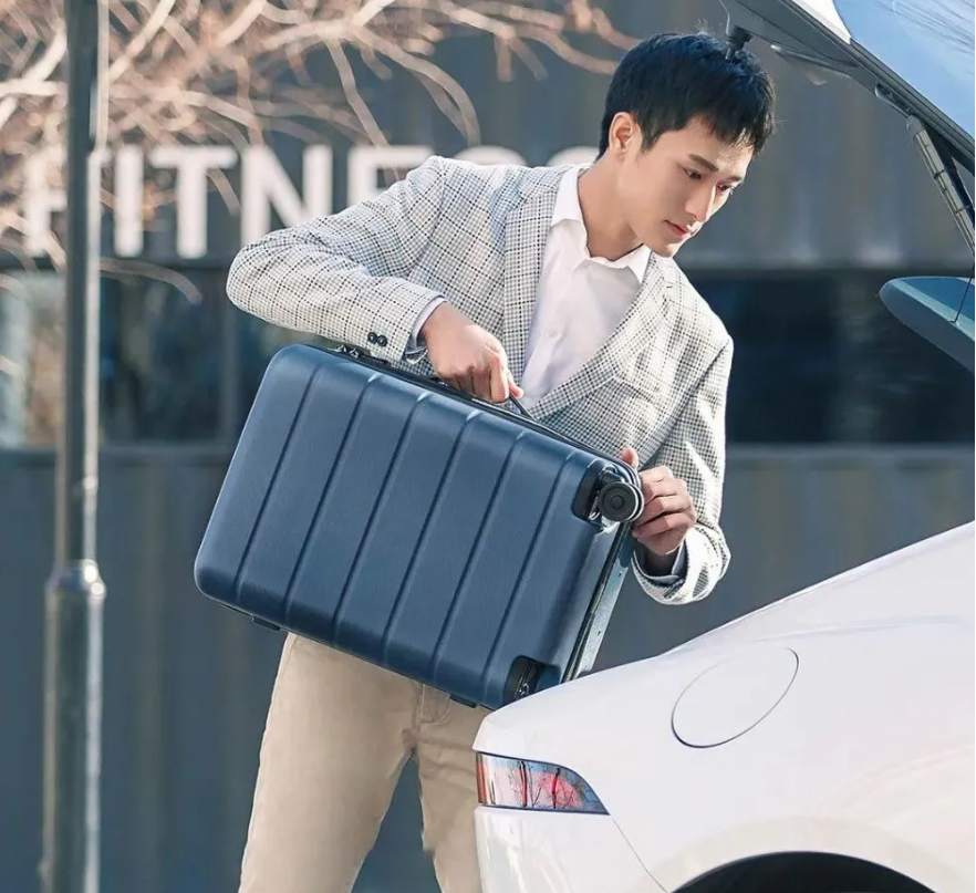https://storage.alifshop.tj/media/images/alifshop/67389/chemodan-xiaomi-mijia-colorful-suitcase-28-mjlxxpcrm-siniy-1790249822080-uWySvGZ2.png