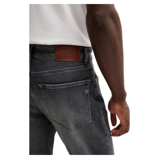 https://storage.alifshop.tj/media/images/alifshop/67464/muzhskie-dzhinsy-boss-50533154-014-xl-temno-seryy-1790254376910-ReNXzykR.png