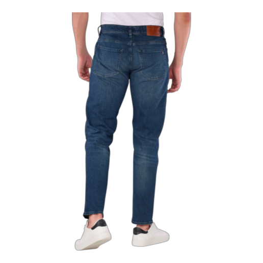 https://storage.alifshop.tj/media/images/alifshop/67632/muzhskie-dzhinsy-boss-50544649-412-m-siniy-1790340620414-4dyDI4U9.png