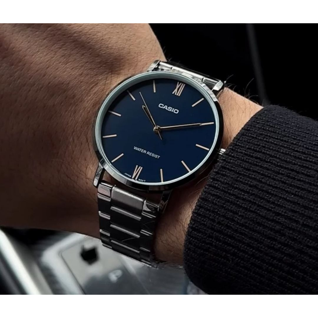 https://storage.alifshop.tj/media/images/alifshop/67704/naruchnye-chasy-casio-mtp-vt01d-2b-serebristyy-1790576123148-kqTxBOY0.png