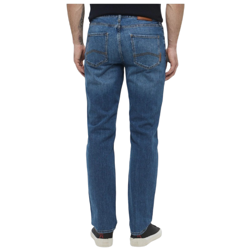 https://storage.alifshop.tj/media/images/alifshop/68030/muzhskie-dzhinsy-armani-exchange-xm000049-af14657-mb002-4xl-siniy-1790664993791-cHGAVTH9.png