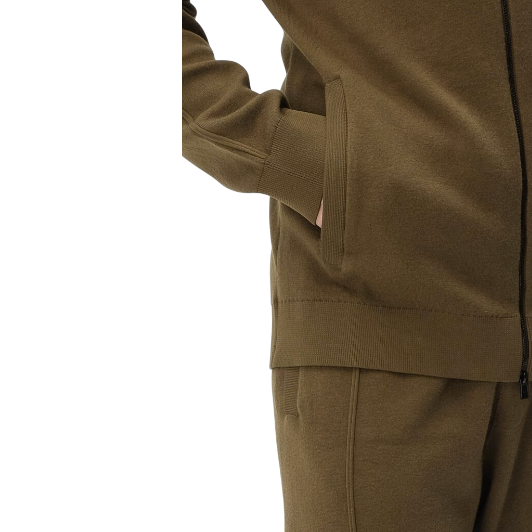 https://storage.alifshop.tj/media/images/alifshop/68745/sportivnyy-kostyum-boss-50519629-361-xxl-haki-1790831105638-MlqO8tOK.png