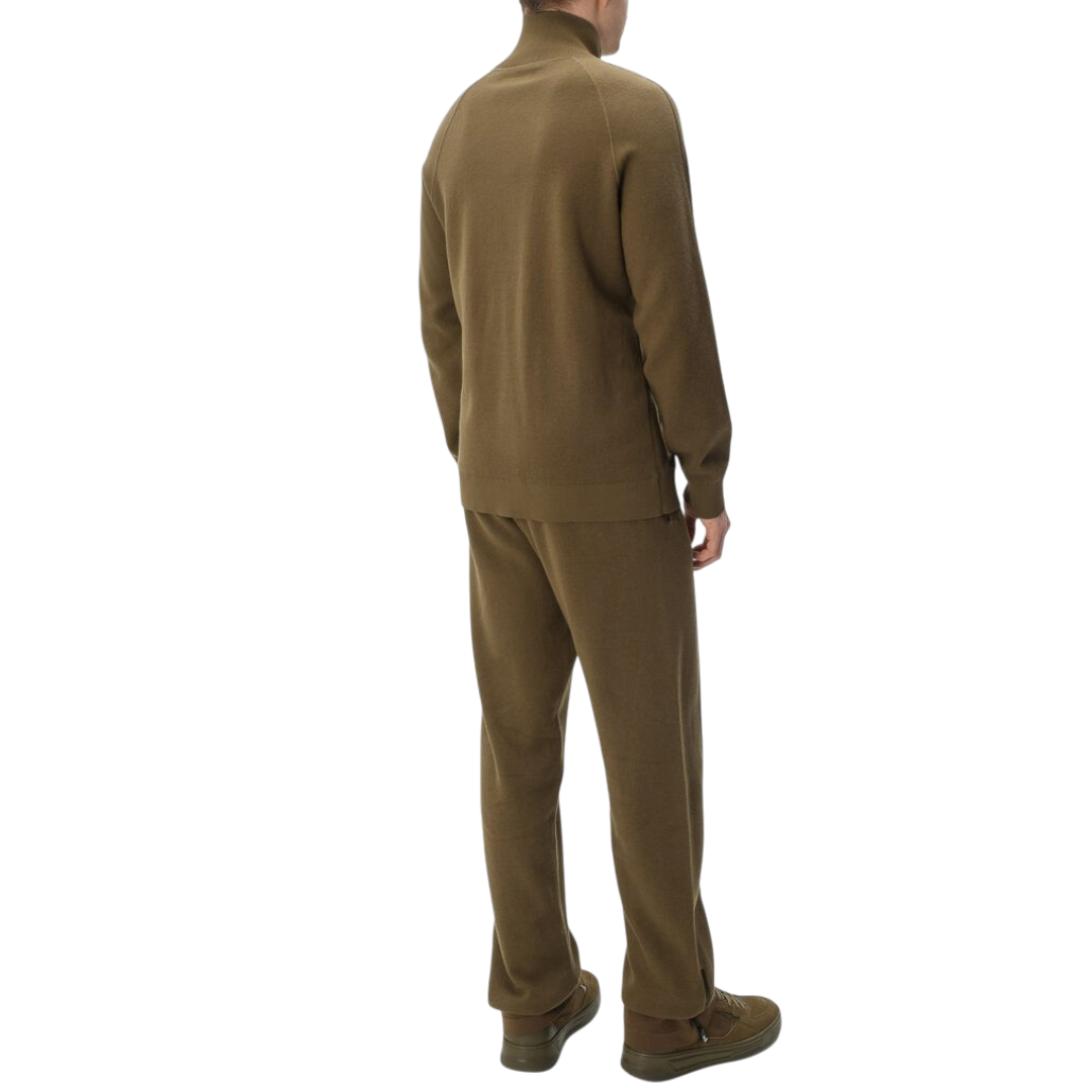 https://storage.alifshop.tj/media/images/alifshop/68747/sportivnyy-kostyum-boss-50519629-361-4xl-haki-1790831259041-13q68aE0.png