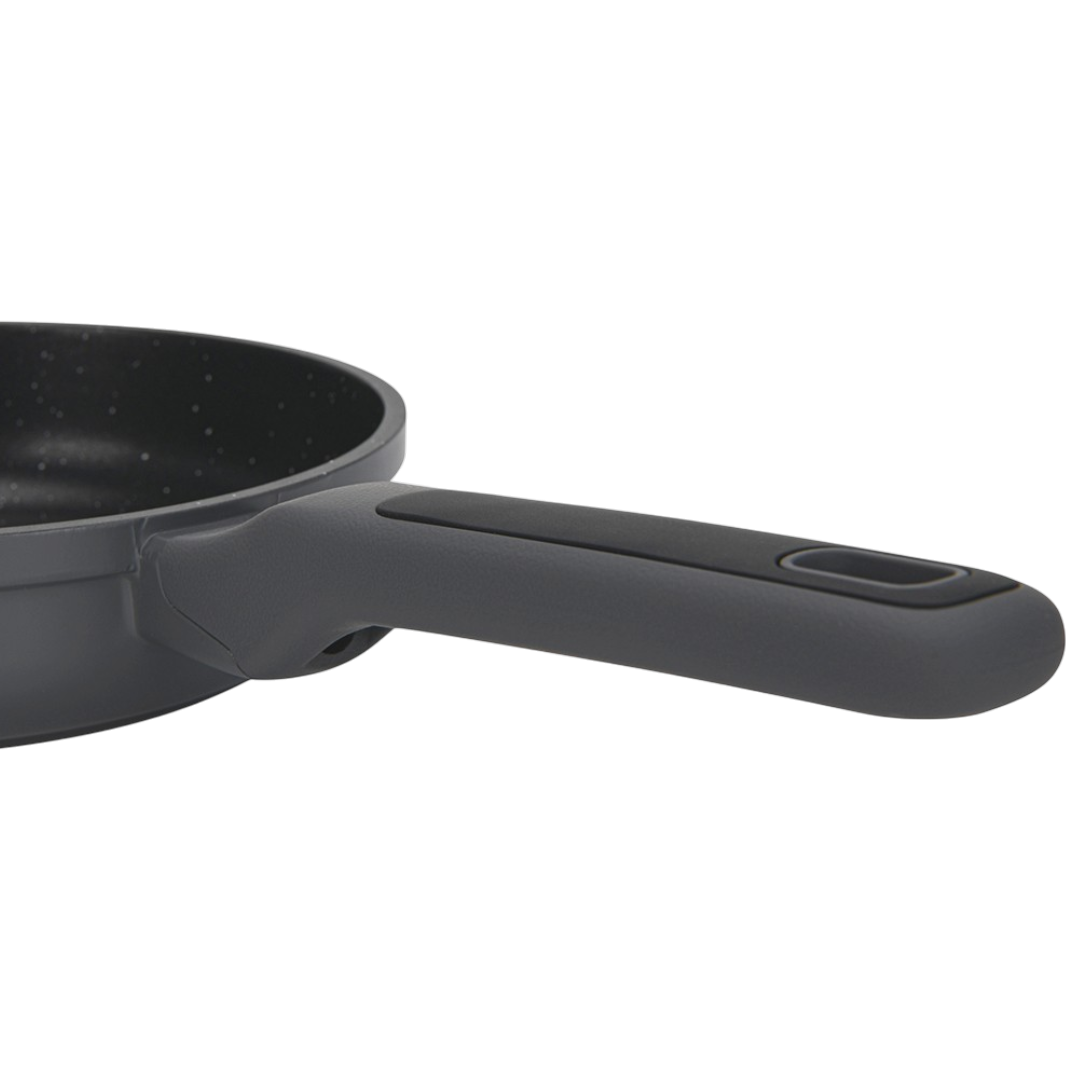 https://storage.alifshop.tj/media/images/alifshop/68893/skovoroda-fissman-dlya-zharki-14590-titanium-pro-20-sm-temno-seryy-1790931697340-E98RtyYo.png