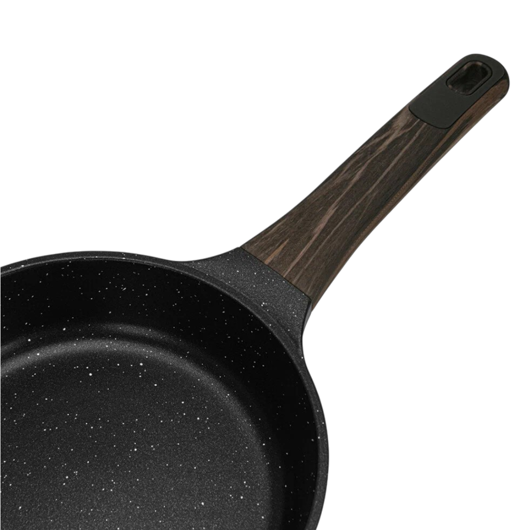 https://storage.alifshop.tj/media/images/alifshop/69052/skovoroda-fissman-14576-evolution-20-chernyy-1791199882140-JnOI89oN.png
