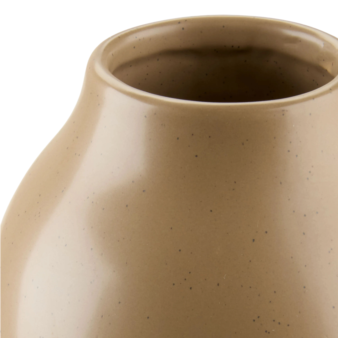 https://storage.alifshop.tj/media/images/alifshop/69431/vaza-jysk-ditliv-20x45-sm-pesochnyy-1791459196429-Umn2xjld.png