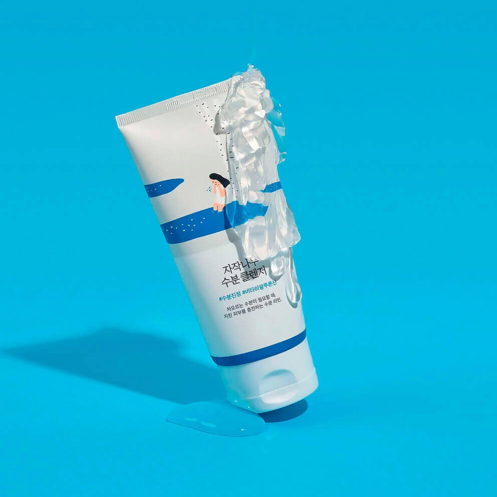 https://storage.alifshop.tj/media/images/alifshop/70551/nabor-round-lab-miniatyur-s-berezovym-sokom-travel-friendly-mini-skincare-kit-birch-juice-1792669927452-q5KXQVme.png