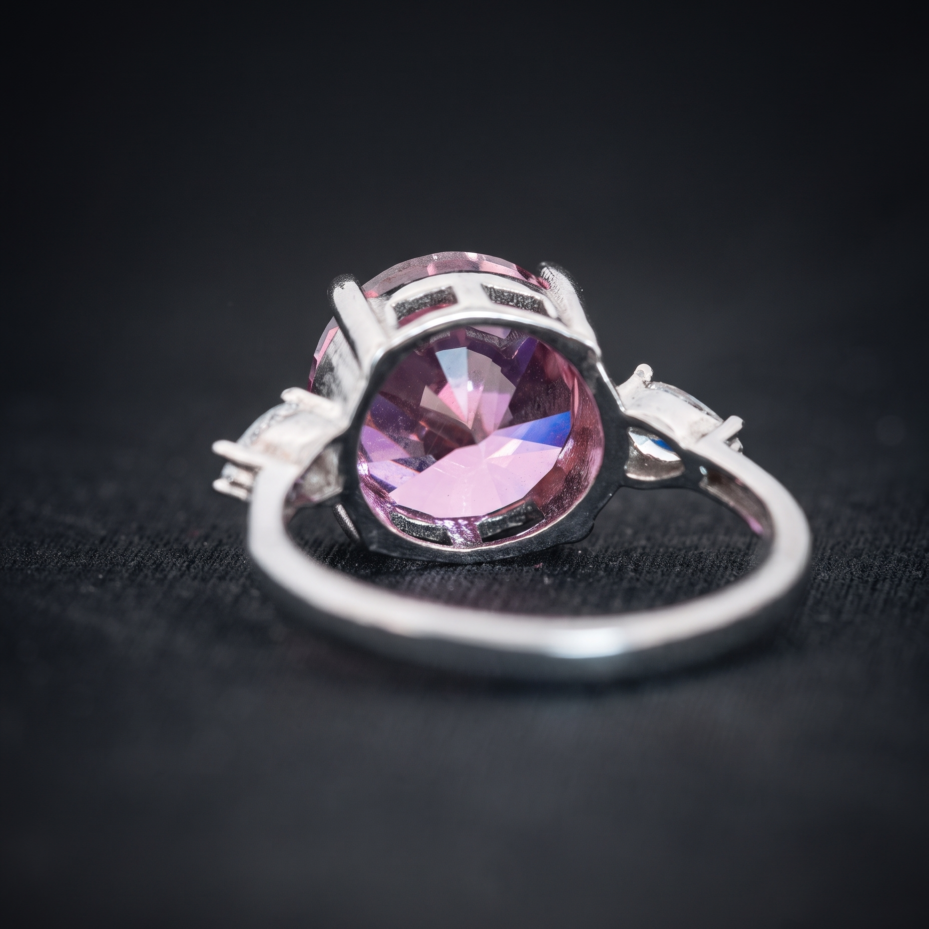 https://storage.alifshop.tj/media/images/alifshop/70851/kolco-iz-serebra-tojik-crystal-razmer-19-925-proba-2-44-gramm-copy-1793096685453-PZzi12m1.png